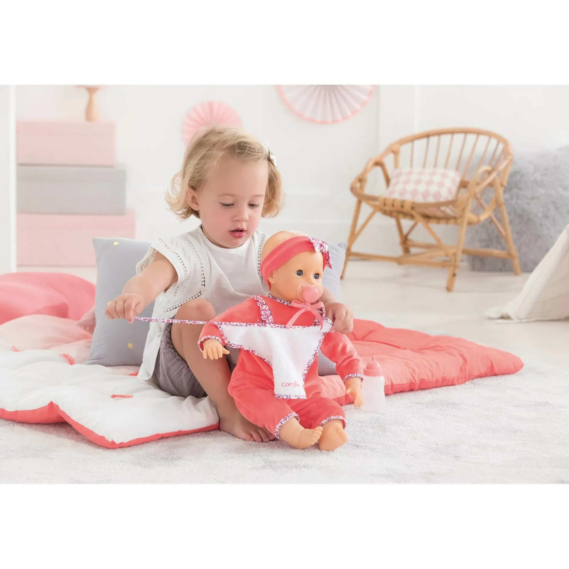 Corolle Poupon Lila Chérie Hot