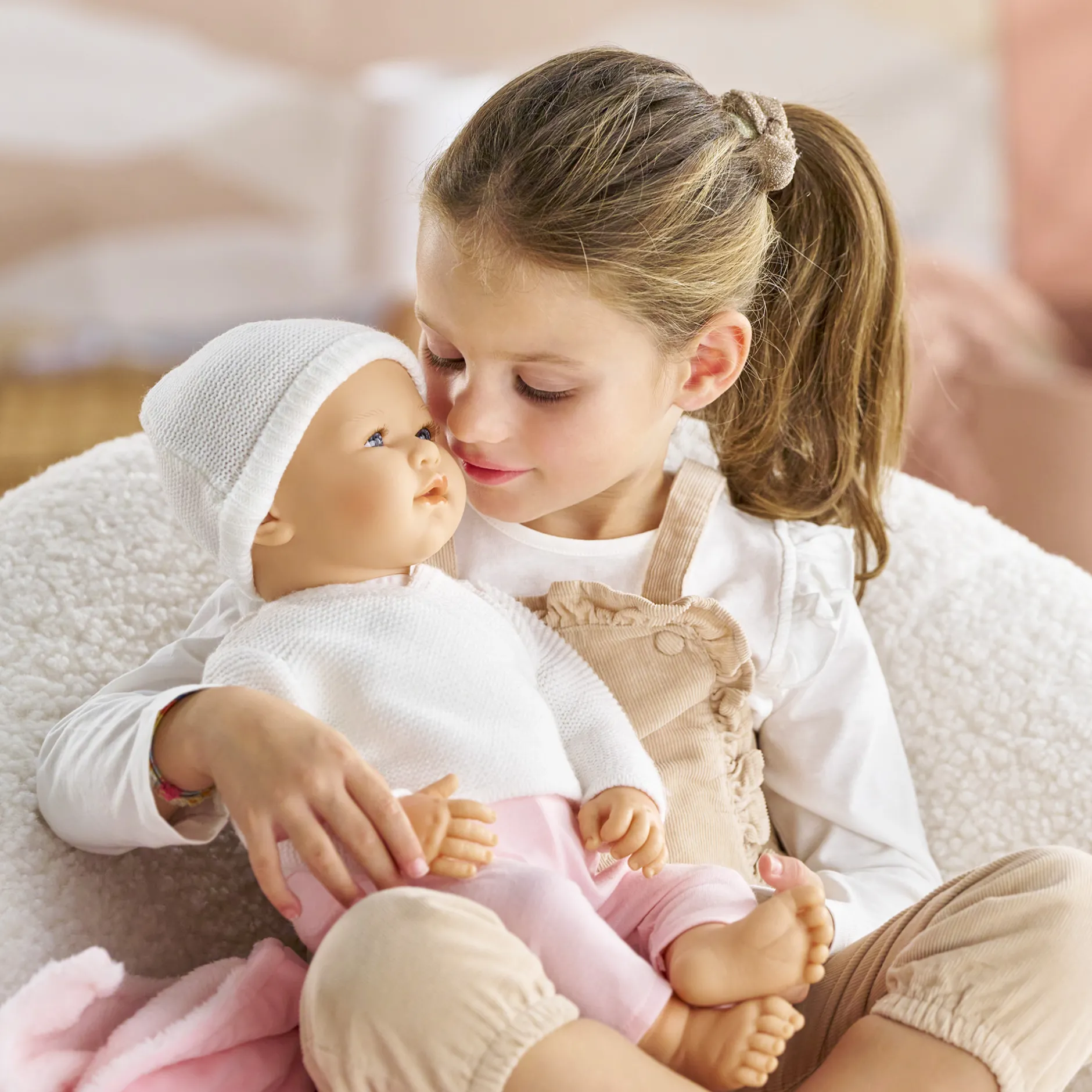 Corolle Poupon Rose, Landau Cybex Noir et Porte-Poupon Cybex Noir Discount